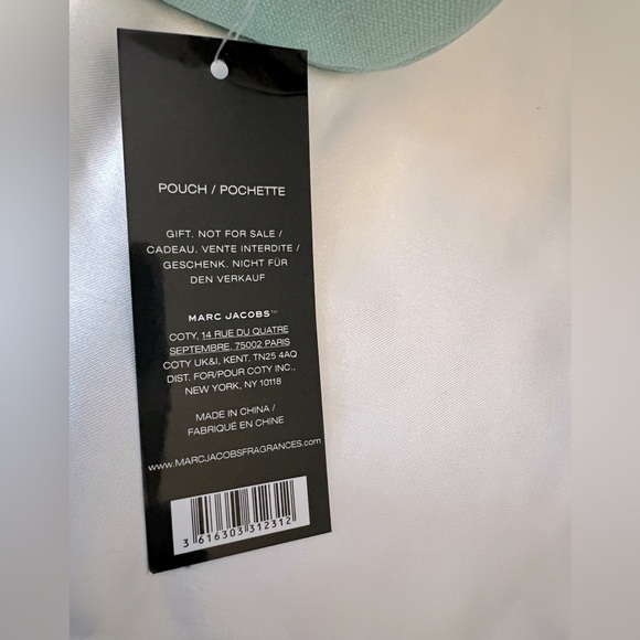 New Marc Jacobs Makeup Pouch - Picture 5 of 7